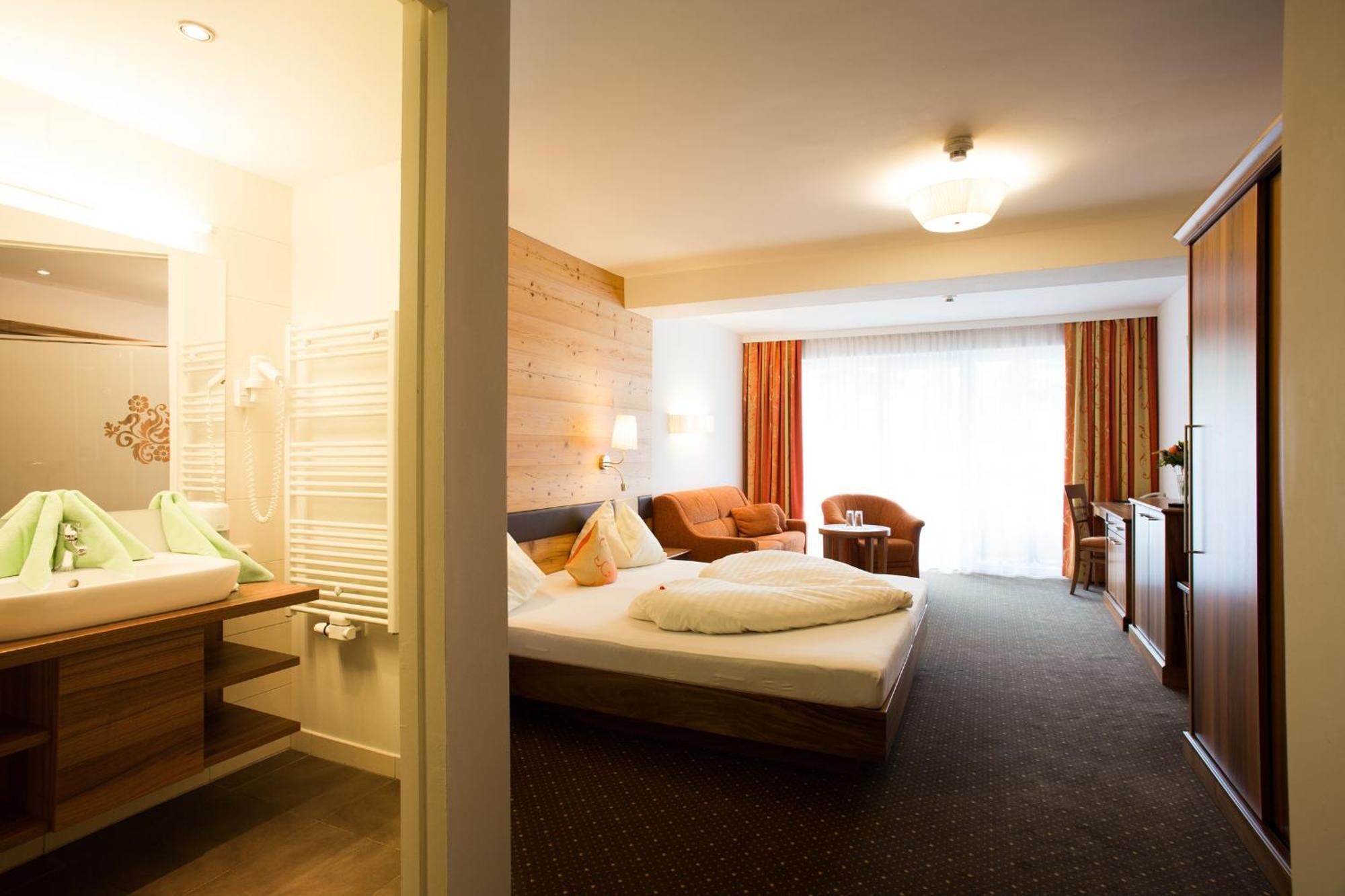 Hotel Lohningerhof Maria Alm am Steinernen Meer Kamer foto