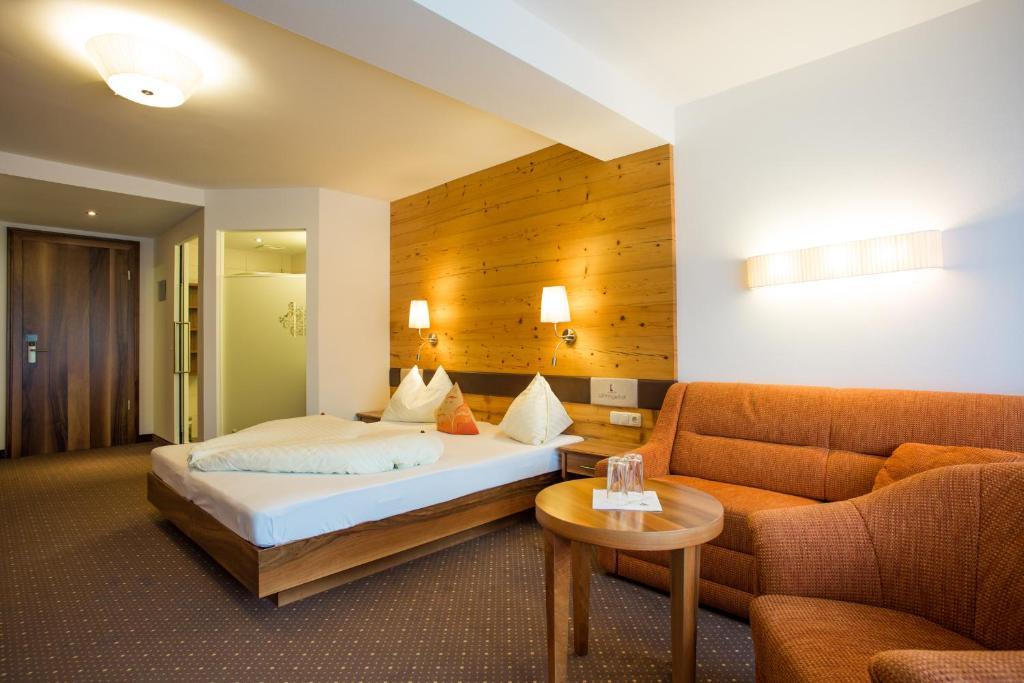 Hotel Lohningerhof Maria Alm am Steinernen Meer Buitenkant foto